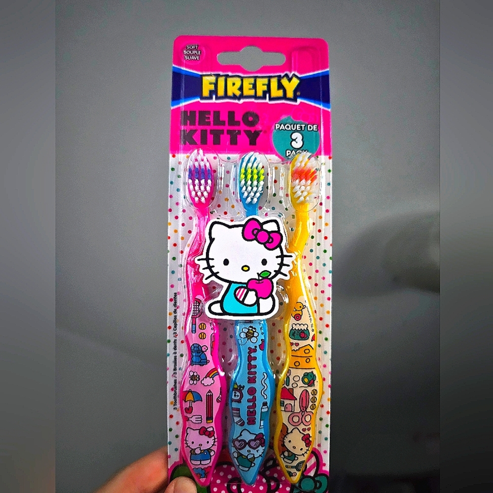 Hello Kitty Toothbrush Set